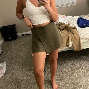 Akira Olive Green Shorts